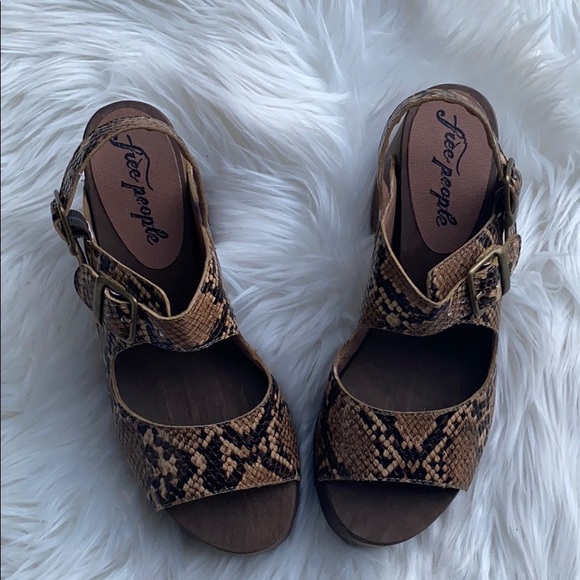 Free People Belem’s platform clog - Picture 7 of 13